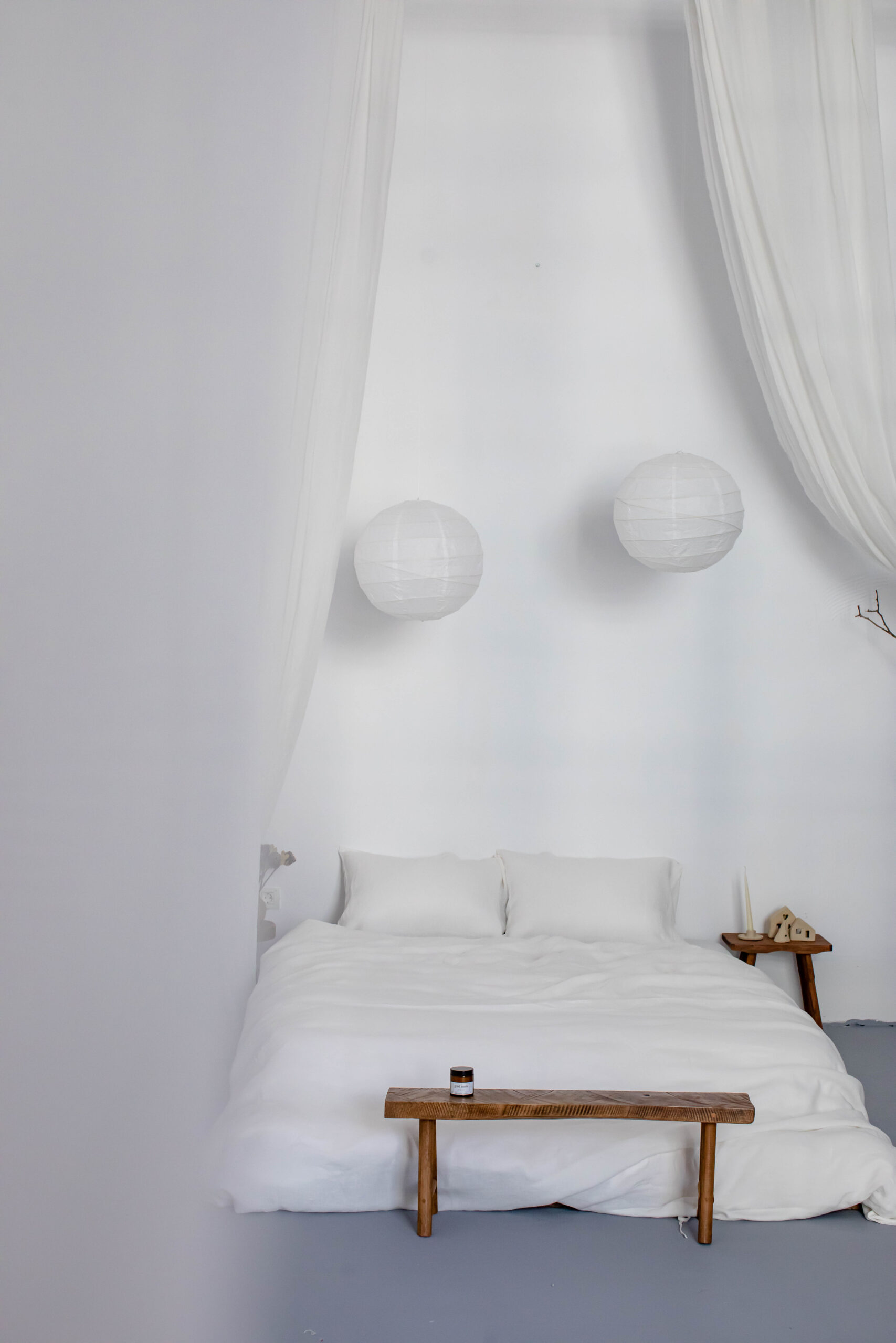 Sæt Gentle White pudebetræk 35x55 og lagen 70x140