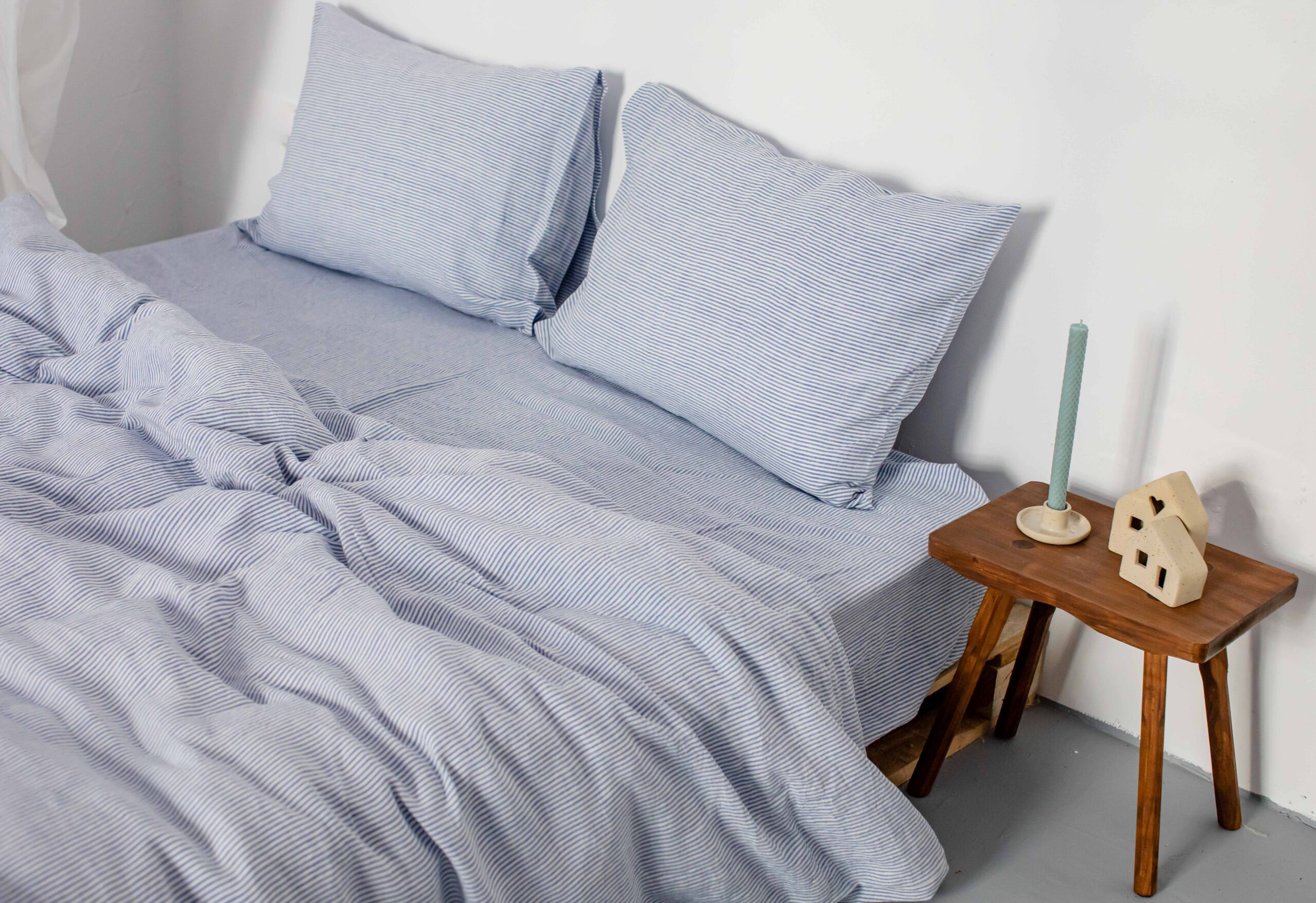 Sæt Ocean Blue Small Stripes pudebetræk 60x60 og Pilpilot-betræk 220x220