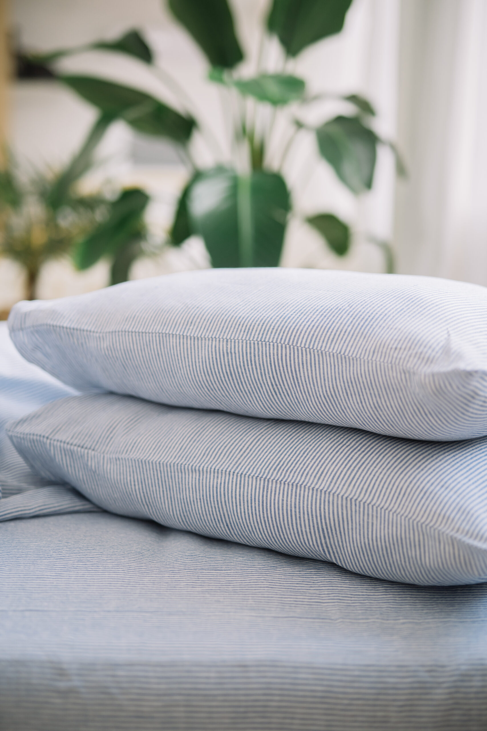 Sæt Ocean Blue Small Stripes pudebetræk 50x60 og lagen 90x200