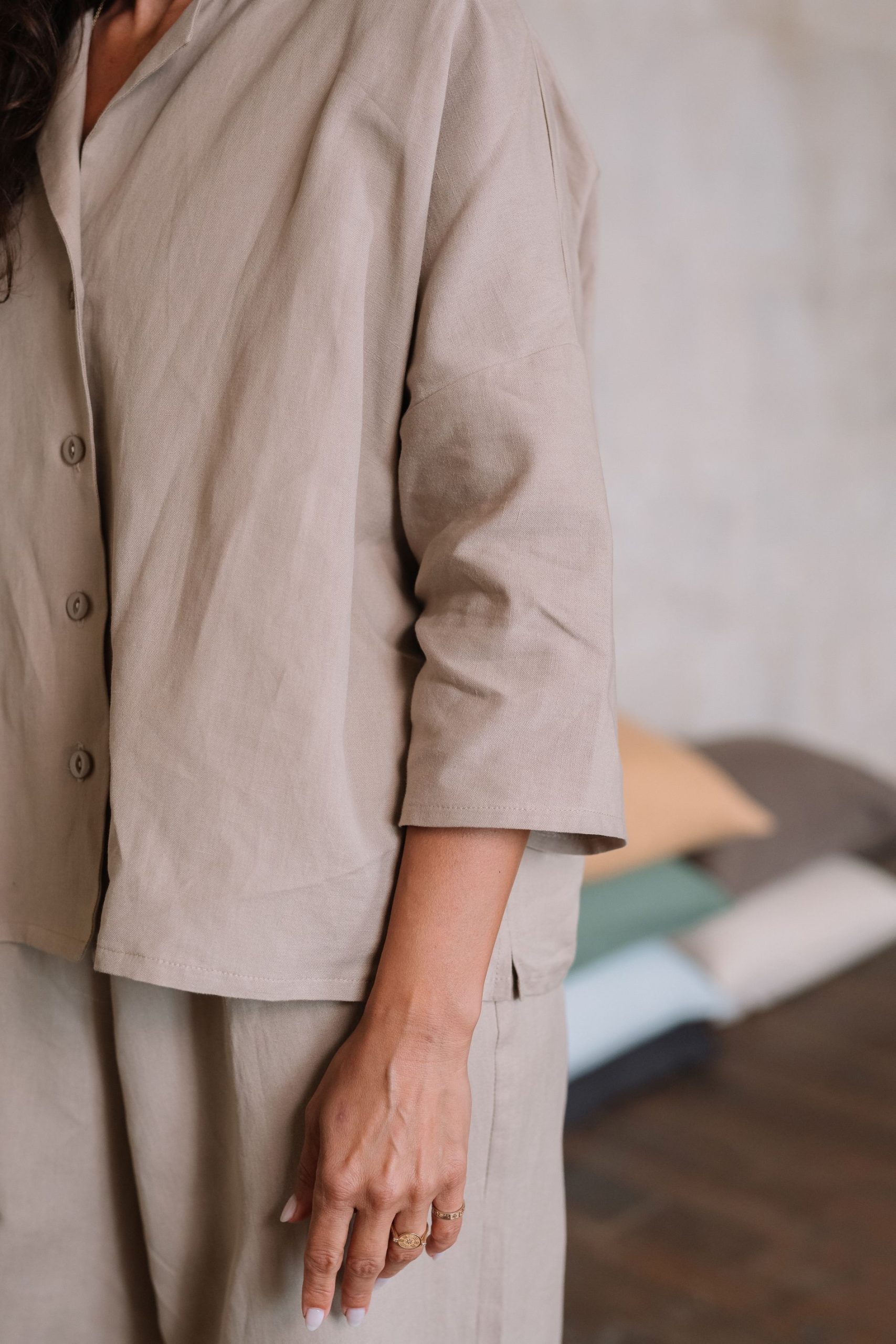 Pyjamasbluse i hør og bomuld til kvinder Earth Beige